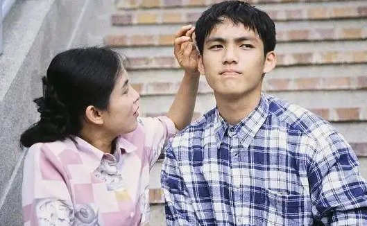 陆钧安霍香柠的小说名字