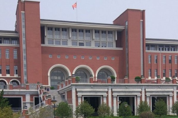 石家庄市有那些中专学校？