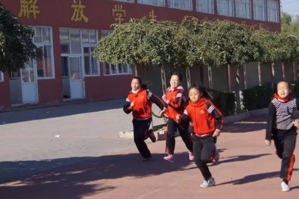 2023年什么时候初中开学？