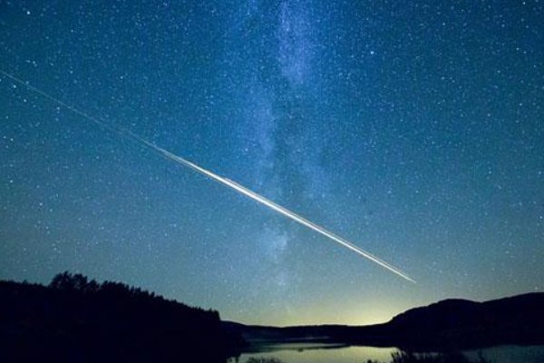 巨大流星在英国出现,关于流星有一些怎样的传说?