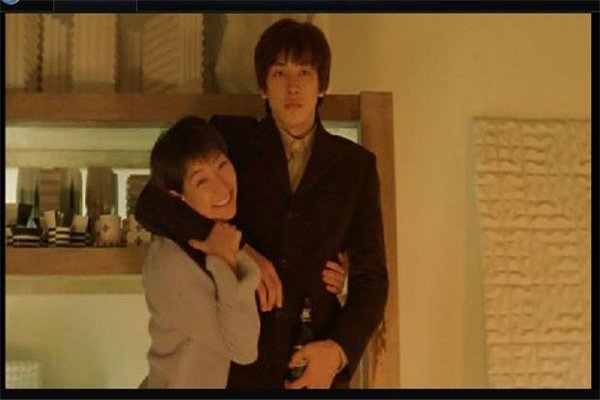 媚俗和低级趣味的《绿色椅子》，为何会获奖?