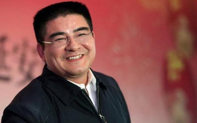 捐20亿，得4000本证书3万面锦旗，被曝造假的陈光标，他后来怎样了？