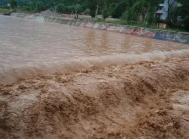 莆田突降大雨多地积水严重，街道成河道，当地的排水系统是否存在问题？