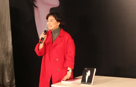 影星林青霞接种了中国生产的新冠疫苗第一针，是否出现了不良反应？