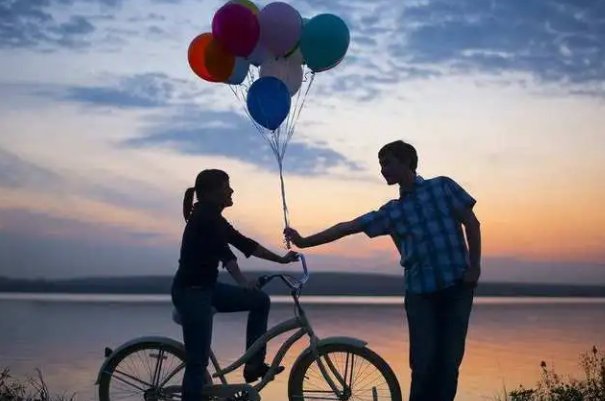 凡人百年,爱是秩序外的一瞬间什么意思