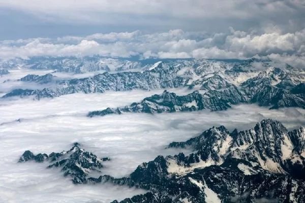 适合沁园春雪的朗诵配乐