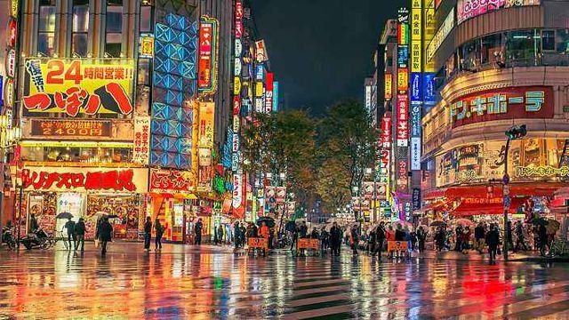 在多国都是通货膨胀的情况下,日本物价一直下跌,这是为什么?