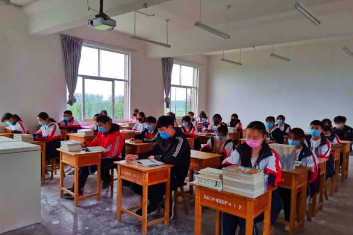 封闭式学校到底怎么样