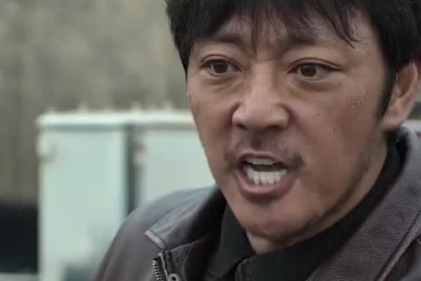 狂飙中过山峰是谁演的