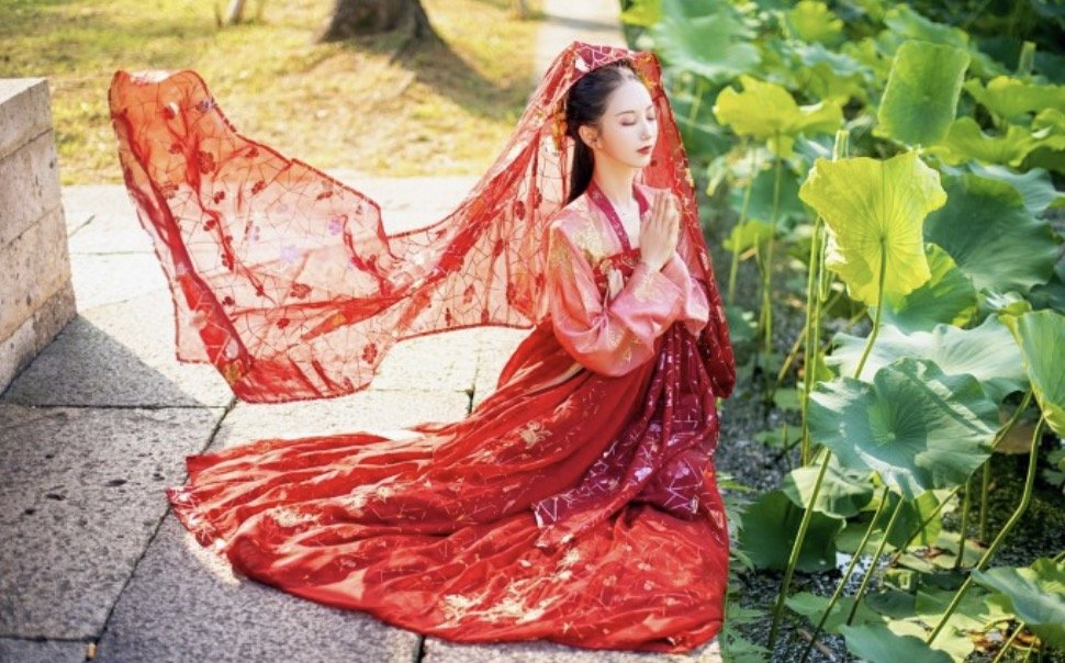 石榴裙是什么意思