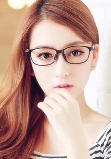 方媛很漂亮，有少女清纯感，那她的父母状态如何？