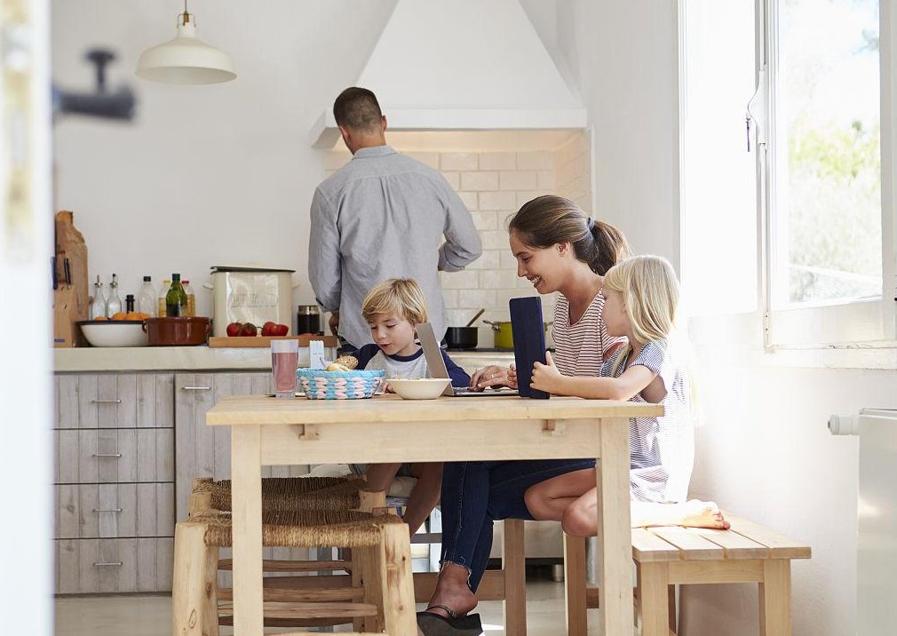 结婚6年没孩子，婆婆对儿媳一脸嫌弃，儿媳：棉花糖一样怎么生？你怎么看？