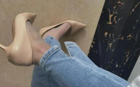 裤里丝什么意思？