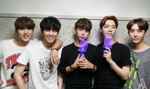 韩国男子五人组合，他们拍了一部特别感人的MV，说的是五兄弟混黑道最后全部死了