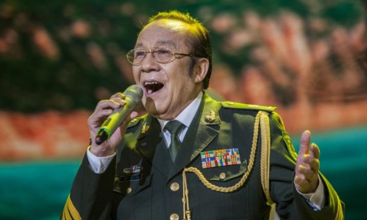 滚滚长江东逝水的歌词