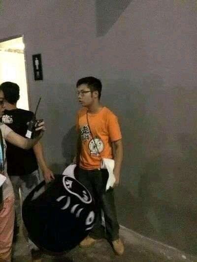 《暴走大事件》的主持人王尼玛长什么样子呢？