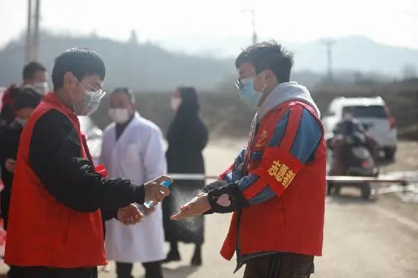 无锡警方：多人殴打防疫人员2人被刑拘，此事起到了哪些警示作用？