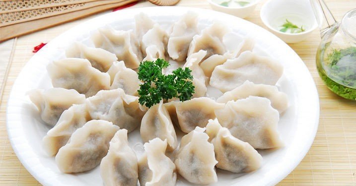 春节吃饺子的风俗的来历 跪？