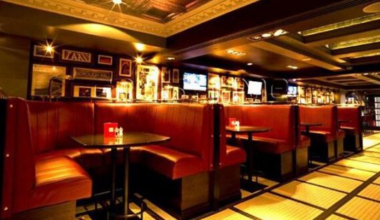 酒吧的卡座是什么意思？