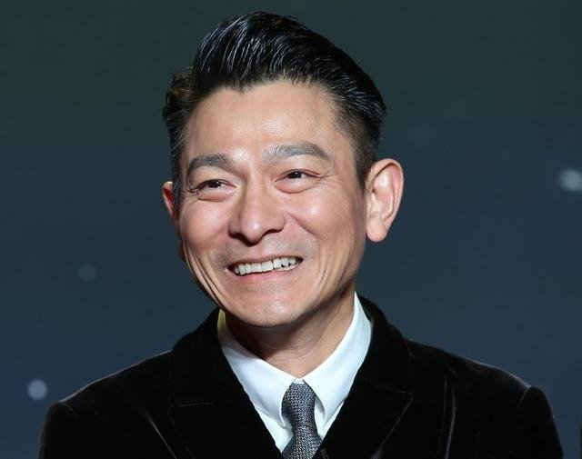 如果谢霆锋,刘德华,周杰伦同时开演唱会,你会买哪张票?