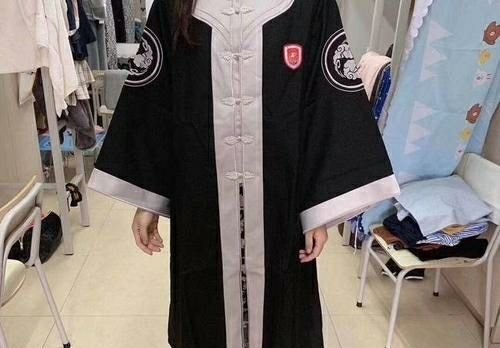 你认为厦门工学院原创学位服好看吗?