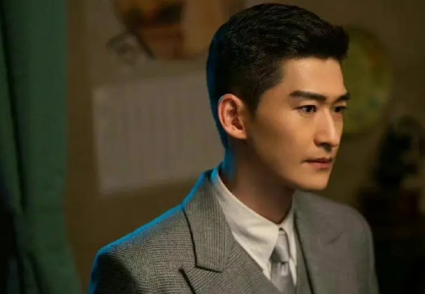 人民网评张翰新“俗套脱离现实”，观众为何对《东八区的先生们》不买账？