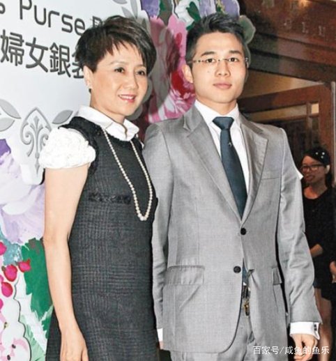 赌王把儿子放国外养了30年，明明是梁安琪亲生，为啥让何超琼来养？