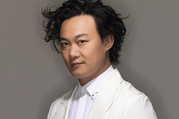 陈奕迅被问到最想和谁组男团的时候，他是如何回应的？