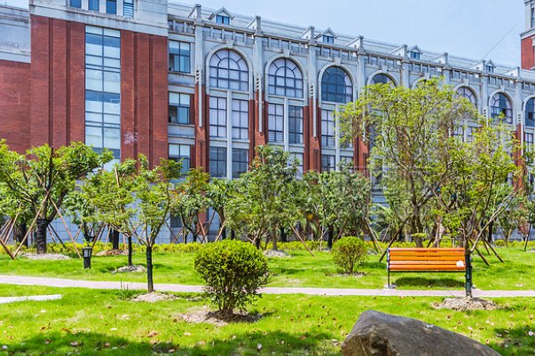 上海政法大学录取线多少分2023