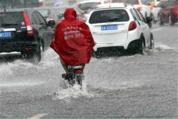 2021年首个暴雨蓝色预警来了，哪些地区将需接受暴雨的侵袭？