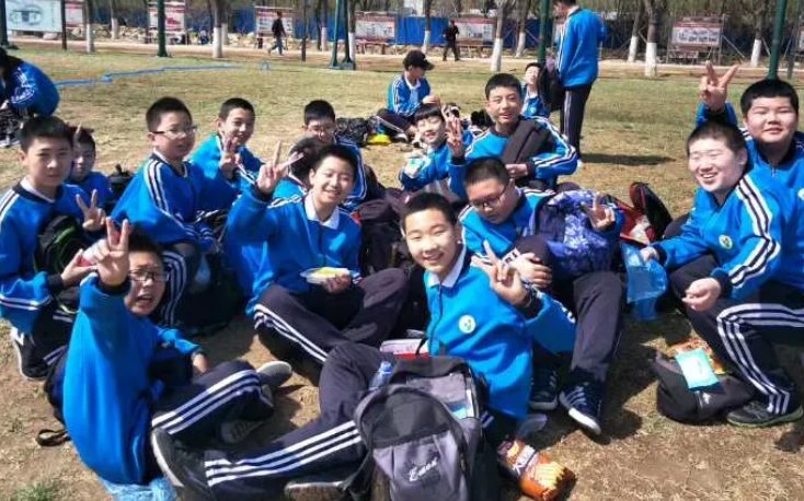 冀英学校在什么地方？