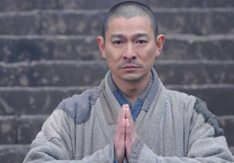 新少林寺中的刘德华到最后到底死没死哦