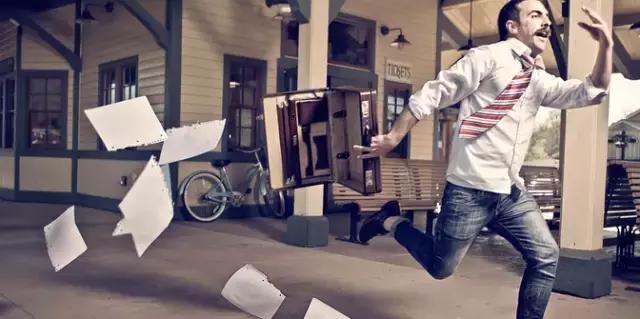 谁发明的上班被热议,生活中的你喜欢上班吗?