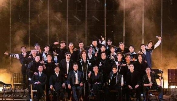 刘恺威参加《披荆斩棘的哥哥2》，行李曝光注重养生，网友如何评价他的？