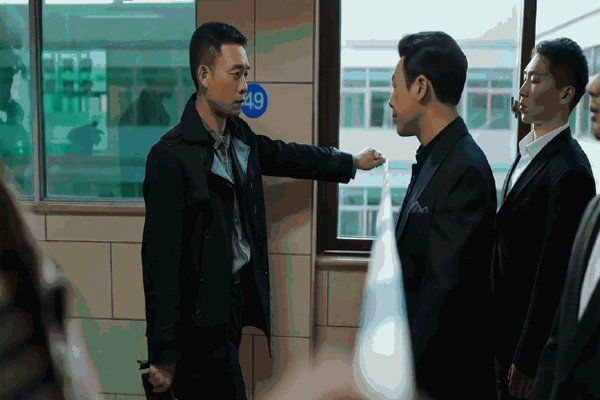 安欣是谁的孩子？