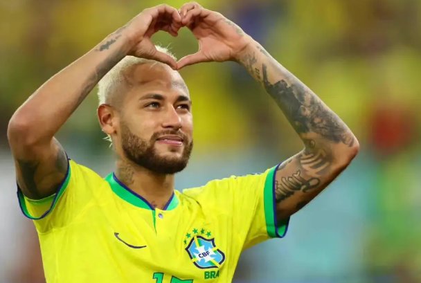 内马尔在哪个队