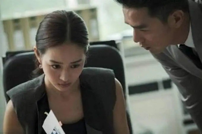 男领导潜规则下属,女下属该怎么办?