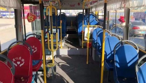 吉林长春一公交司机辱骂残疾乘客，从这名司机的行为中暴露出了什么问题？