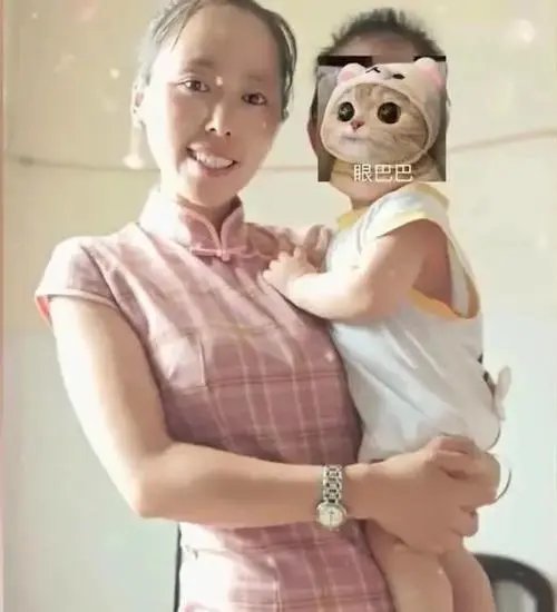 90后女子晒带1岁孙子日常，她的身上有着怎样的感人故事？