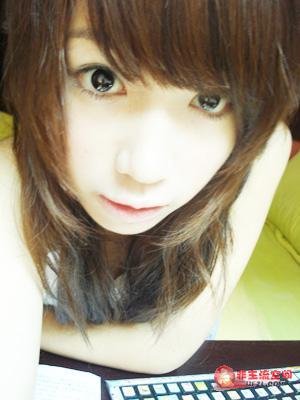 郭露薇的刘海是怎样弄的 ？