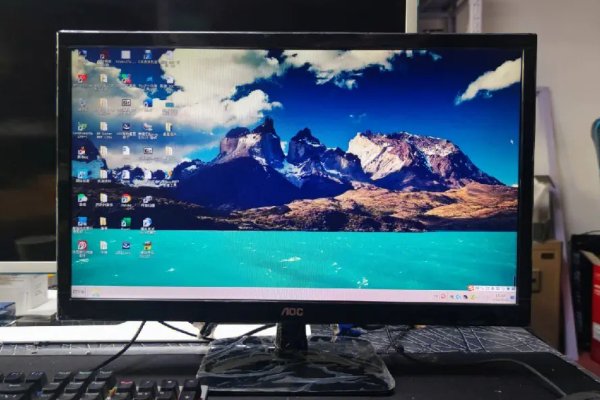 如何解决电脑显示器字体模糊不清呢？