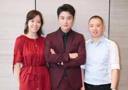 贾乃亮是否有一个亲姐姐叫贾珊？