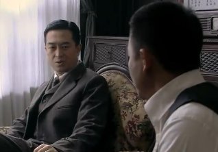 《悬崖之上》结局刘魁救了周乙吗？